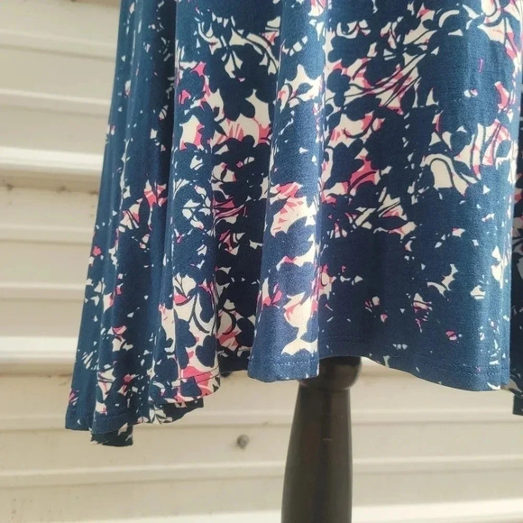 Renee C Stitch Fix Jessica Printed Swing Womens Skirt Blue Pink Floral Knit M - Picture 7 of 9